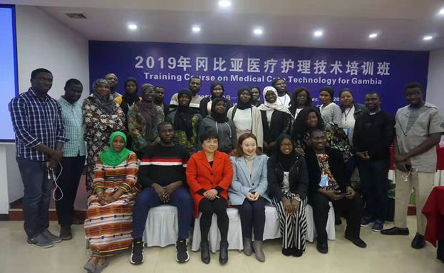 商務(wù)陪同翻譯收費標準價格