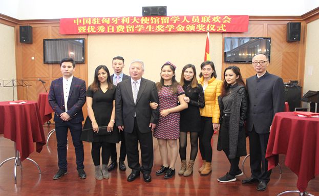 正規(guī)商務(wù)口譯收費標準_你了解嗎？